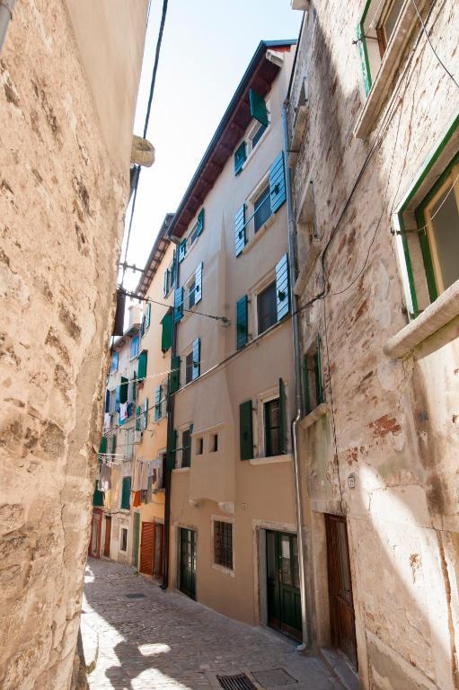 Studio Oscar IV With Terrace And Sea View Apartment Rovinj