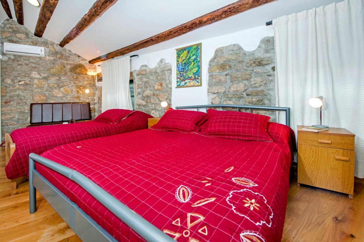 Apartment Studio Oscar IV With Terrace And Sea View Rovinj