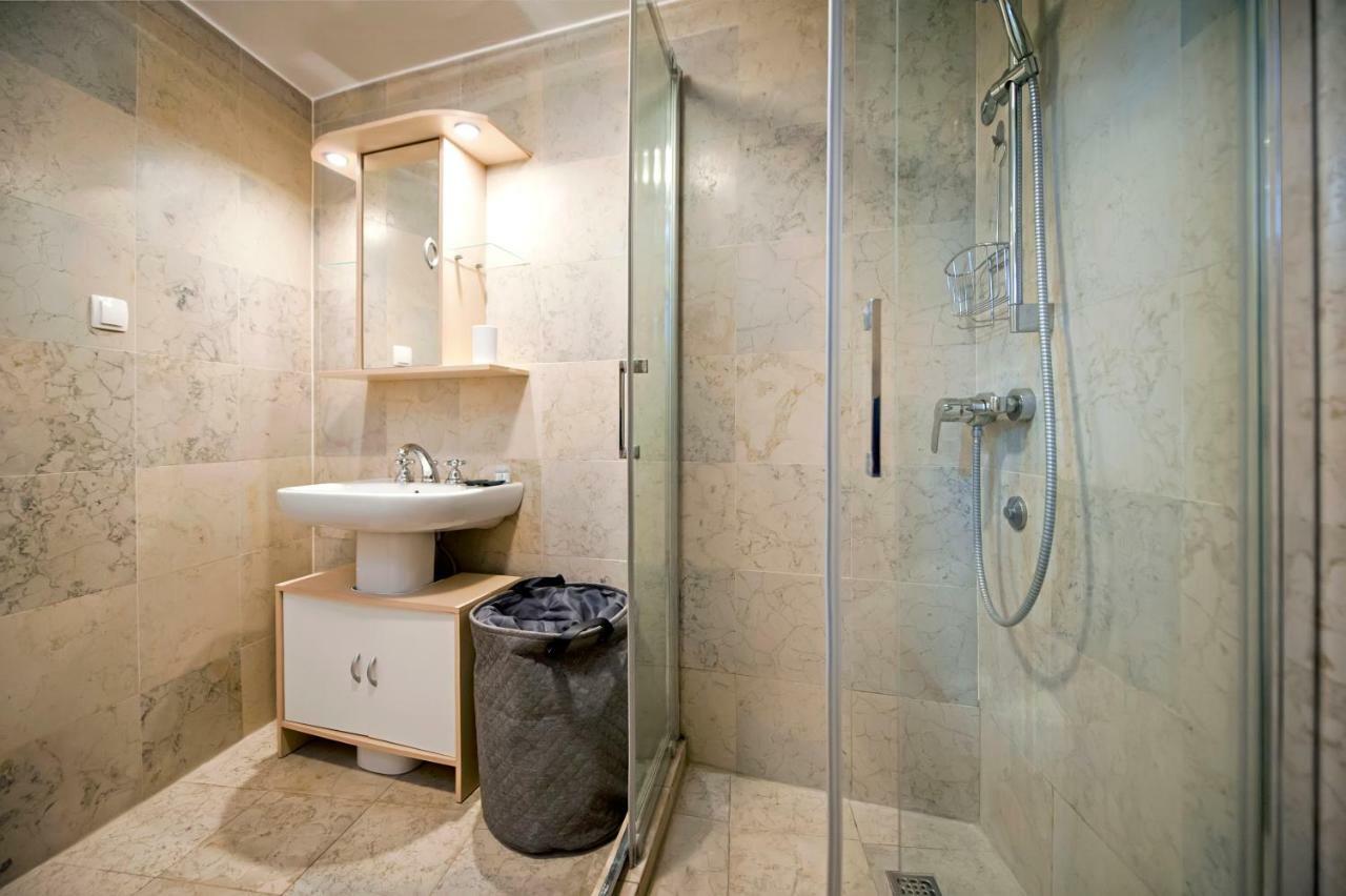 Studio Oscar IV With Terrace And Sea View * Rovinj