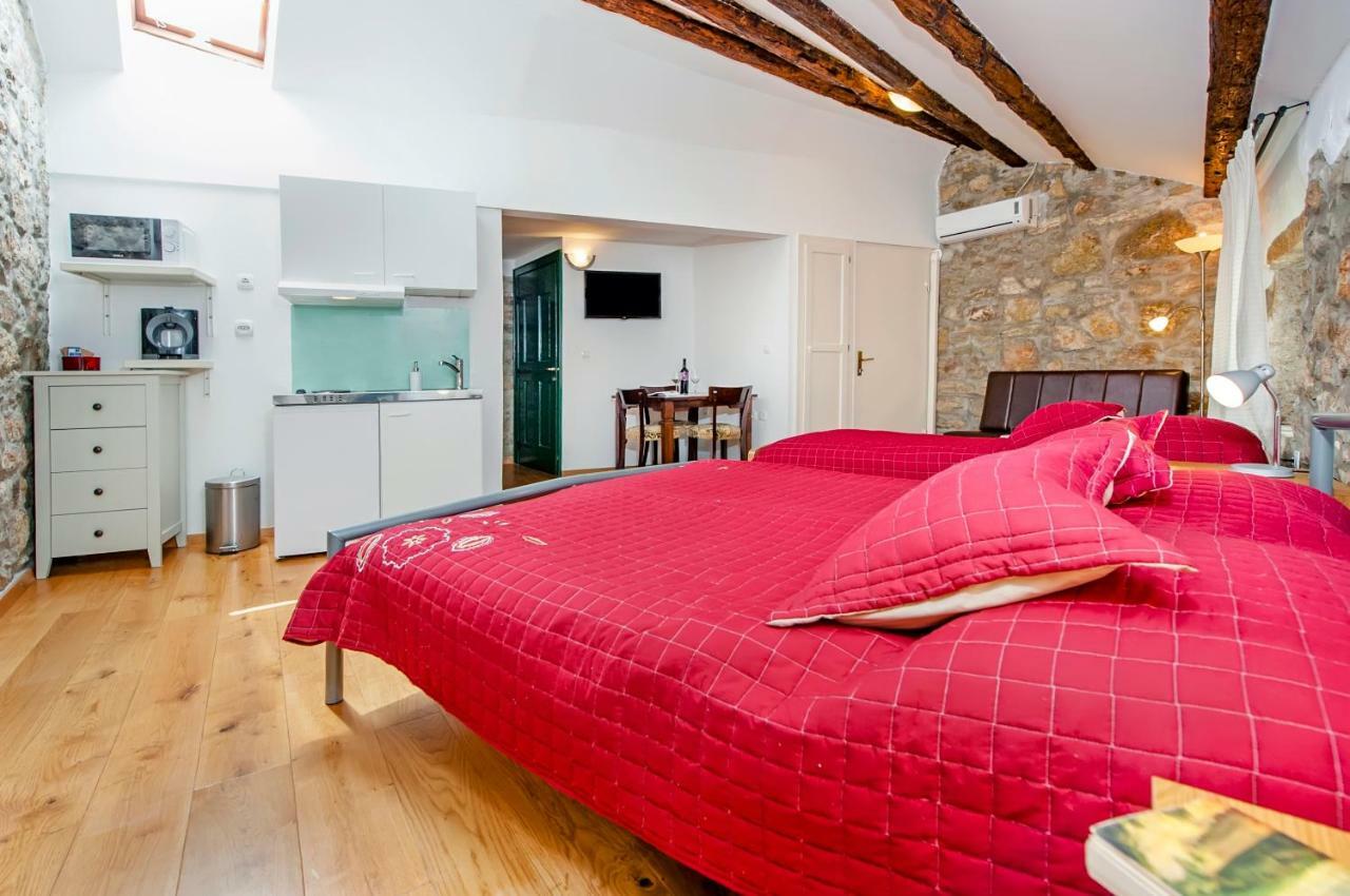 Studio Oscar IV With Terrace And Sea View *